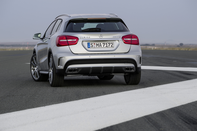 A tração integral é uma das características base do GLA 45 AMG