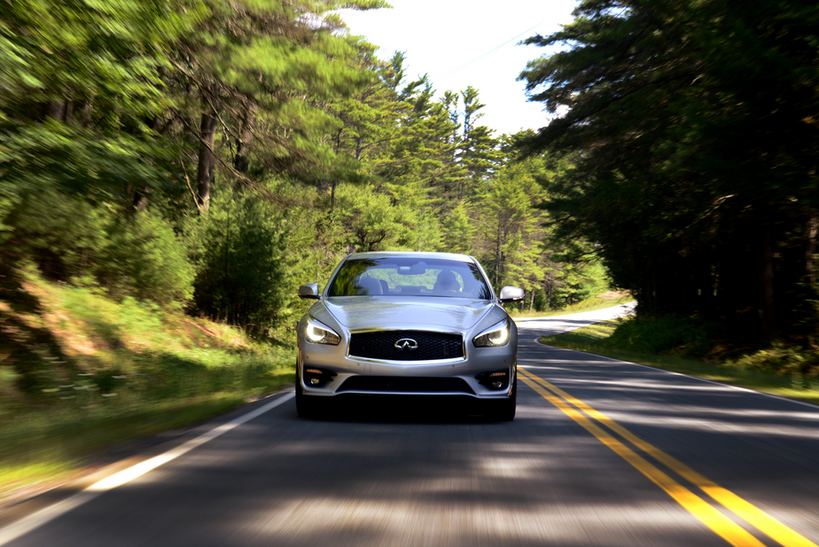 Infiniti Q70 5.6