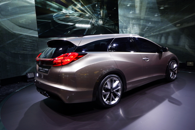 Honda Civic Tourer Concept