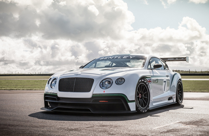 A Bentley tenciona estrear o Bentley Continental GT3 em pista no final de 2013