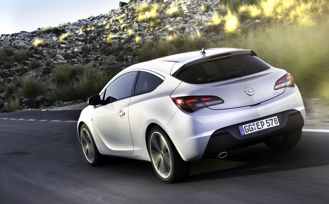 Opel Astra GTC 1.6 SIDI Turbo