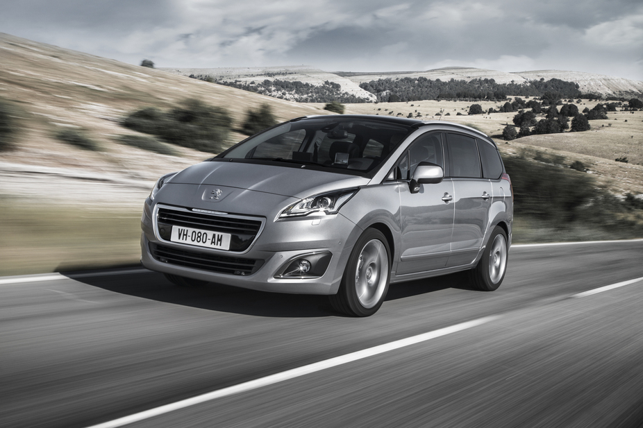 Peugeot 5008 Allure 7L 2.0 HDi CVM6 JLL18