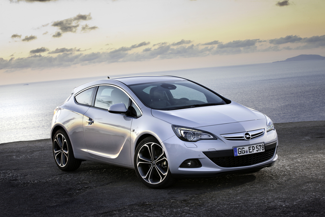 Opel Astra GTC 2.0 CDTI Active Select