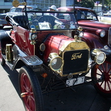 1913 Ford Model T 