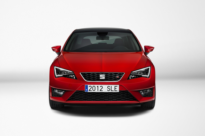 O Salão Automóvel de Paris irá ser palco do lançamento oficial do novo modelo bem como do novo logo da Seat