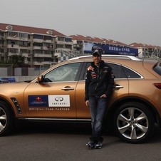 Infiniti uses Vettel for advertising in Europe