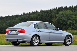 BMW 325i Navigation (E90) LCI