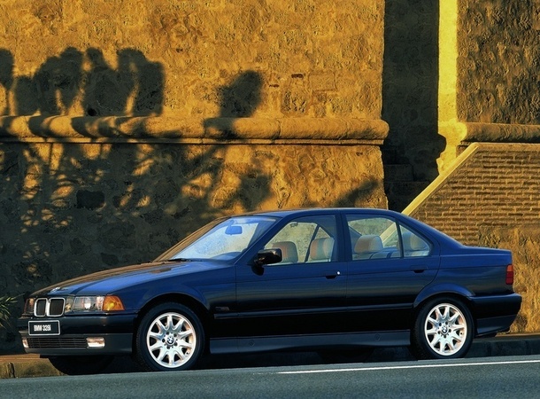 BMW 328i