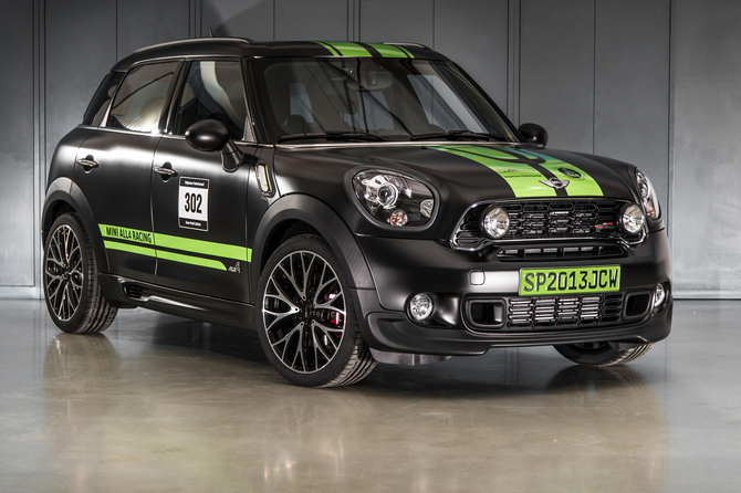 O Countryman John Cooper Works Dakar celebra as vitorias consecutivas de 2012 e 2013 no Dakar