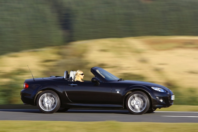 Mazda MX-5 Coupé Cabriolet 2.0i Kendo