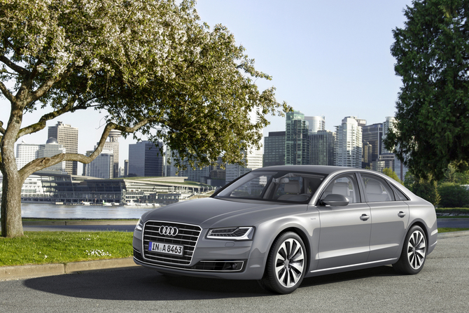 Audi A8 Hybrid tiptronic