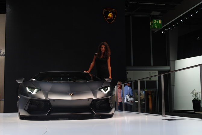 Lamborghini Aventador LP 700-4