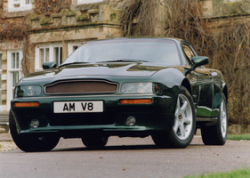 Aston Martin V8 Coupé