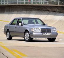 Mercedes-Benz E 220 AT