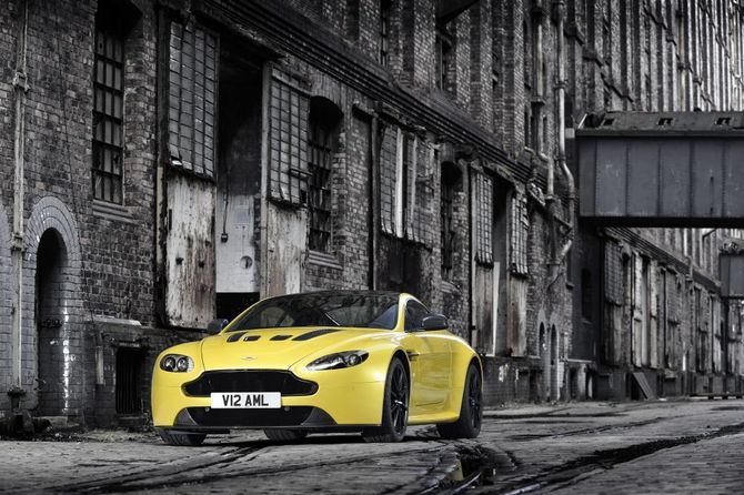 Aston Martin V12 Vantage S