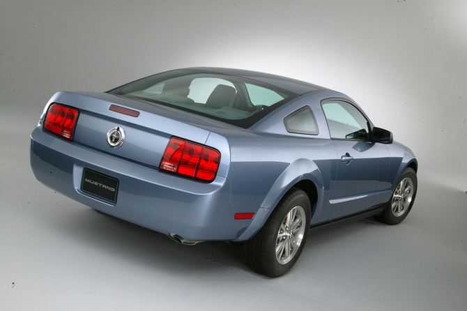 Ford Mustang V6 Automatic