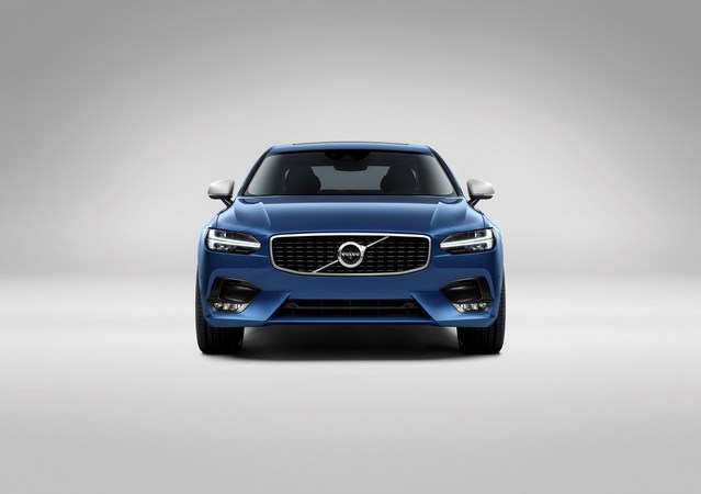 Volvo S90 D4 R-Design