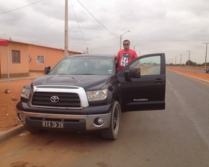 Toyota Tundra  4X4 Tundra-Grade 5.7L