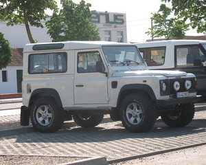 Land Rover Defender