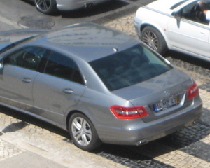 Mercedes-Benz E 200 CGI BlueEfficiency Elegance