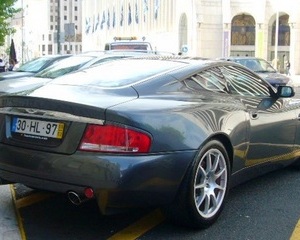 Aston Martin DB9