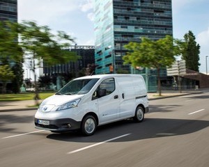 e-NV200 Furgão Premium Grelha