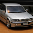 323i