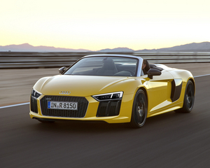 R8 Spyder V10